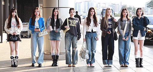 Hearts2Hearts at the airport before departure in March 2025