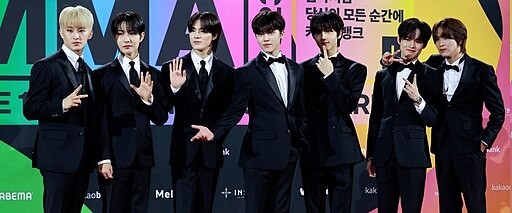 NCT DREAM posing on the red carpet at the 2023 Melon Music Awards (MMA)