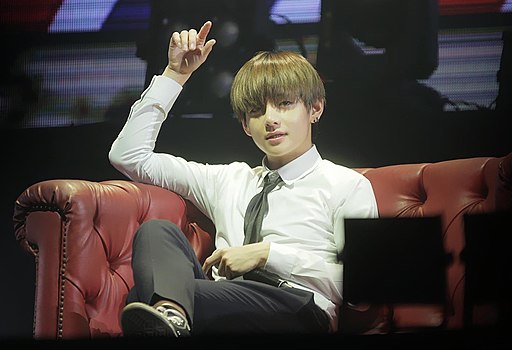 BTS’s V performing live on stage in Taipei