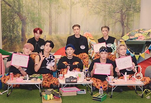 ATEEZ posing together in October 2020