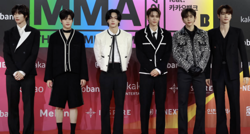 RIIZE posing at the 2024 Melon Music Awards red carpet