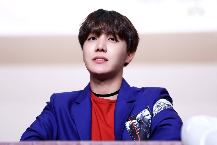J-Hope at a BTS fansign event on December 17, 2015.